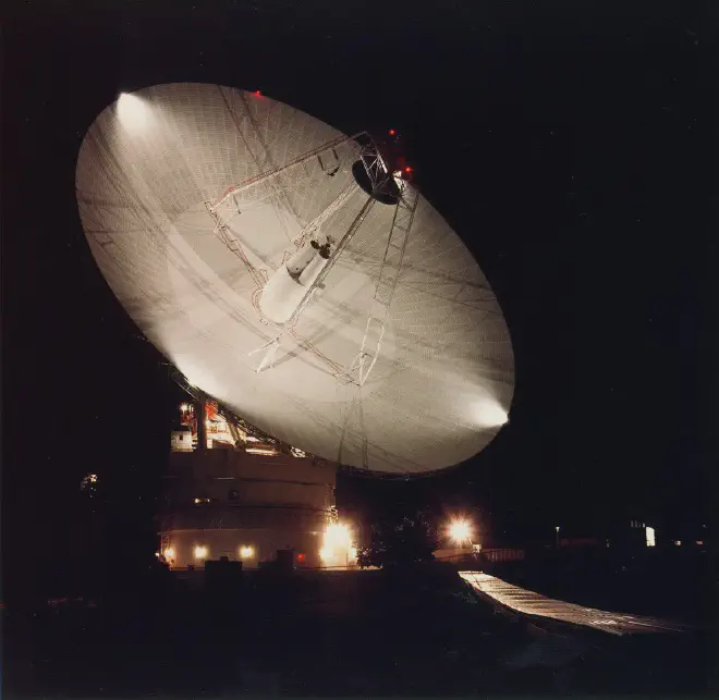 Antena de radar Goldstone de la Red de Espacio Profundo, de la NASA, con la que se captaron las primeras imágenes del asteroide 2008 OS7