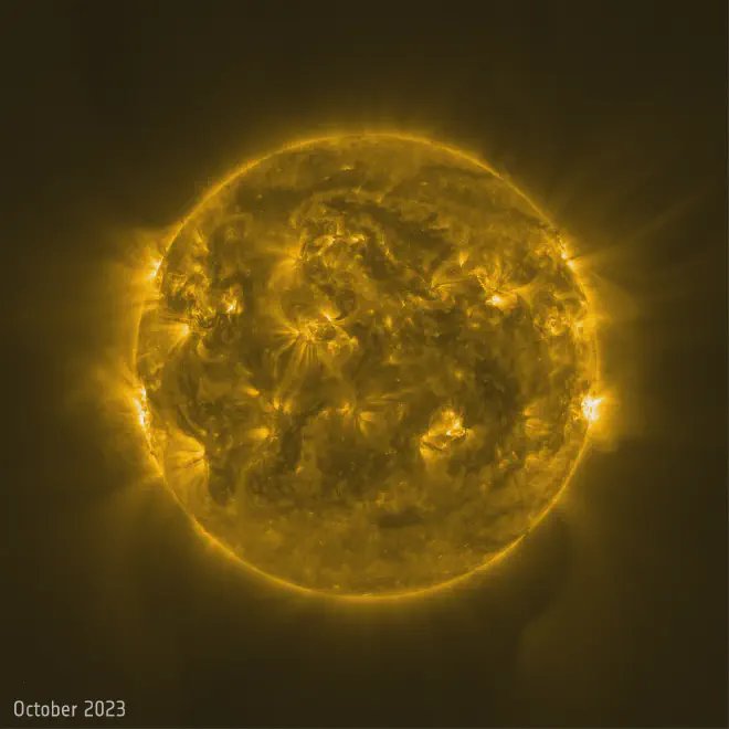 El Sol en octubre de 2023, captado por el Solar Orbiter de la ESA