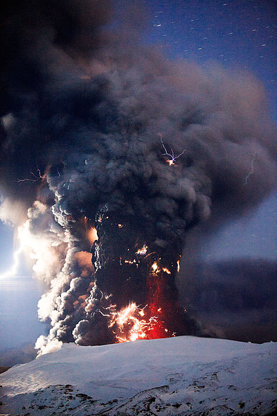 Erupción del volcán islandés Eyjafjallajökull en 2010